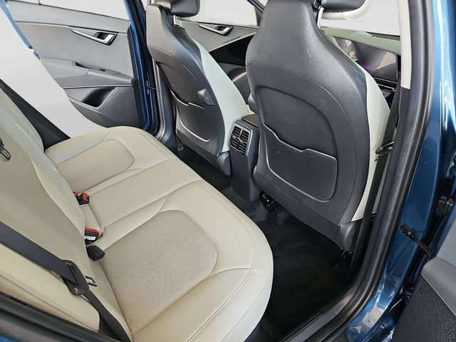 Used 2024 Kia Niro EX Touring FWD image 33