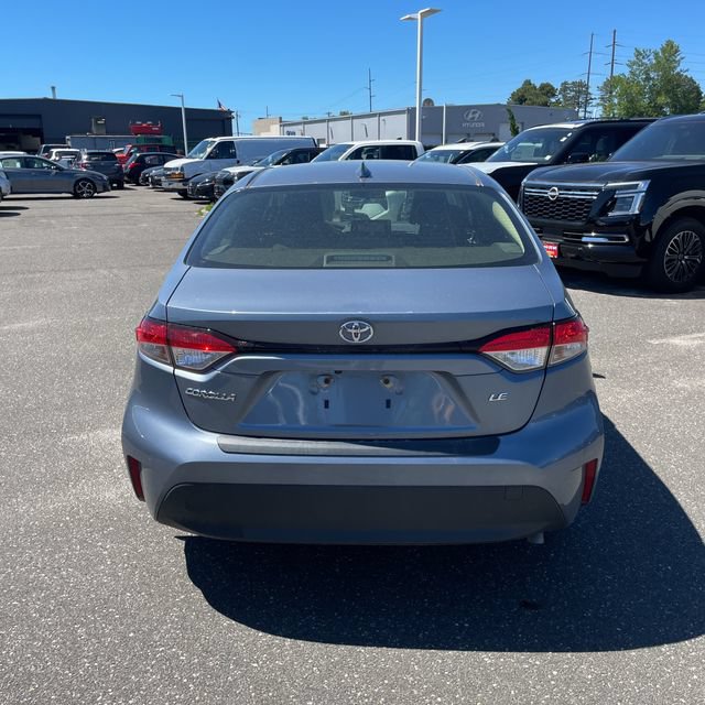 Used 2023 Toyota Corolla LE w/ Carpet Mat Package (TMS) FWD image 4