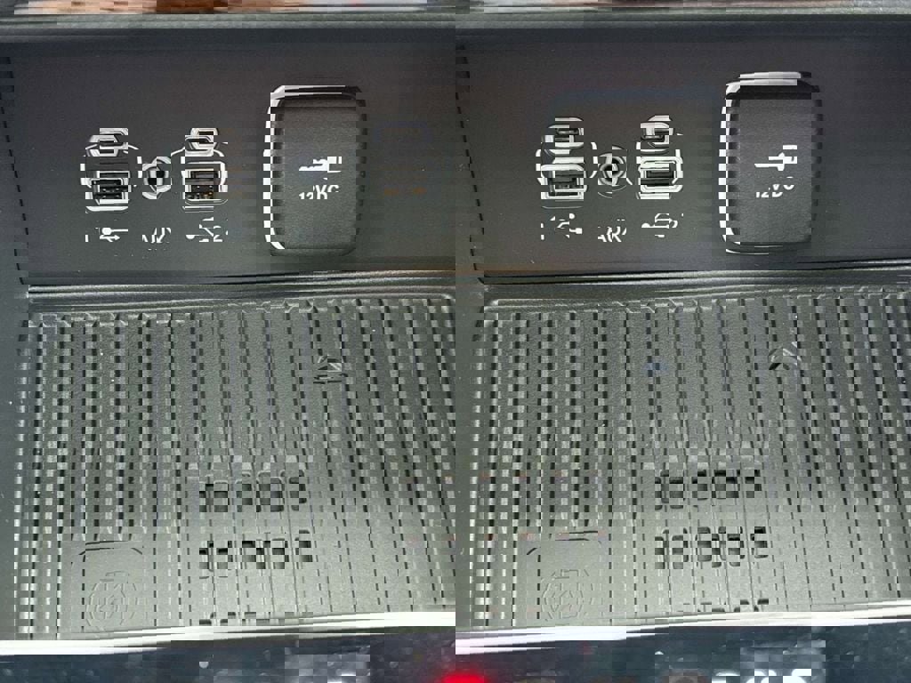 New 2026 Jeep Grand Cherokee Altitude AWD/4WD image 13