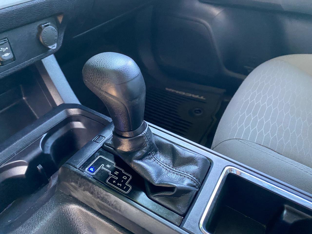 Used 2018 Toyota Tacoma SR RWD image 44