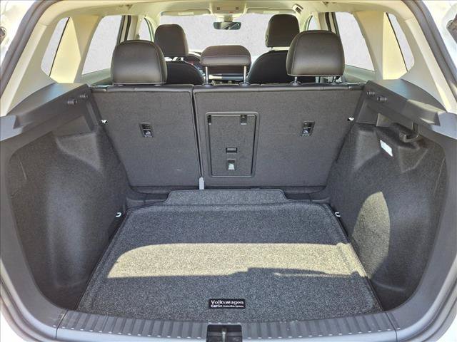 Used 2024 Volkswagen Taos SE FWD image 6
