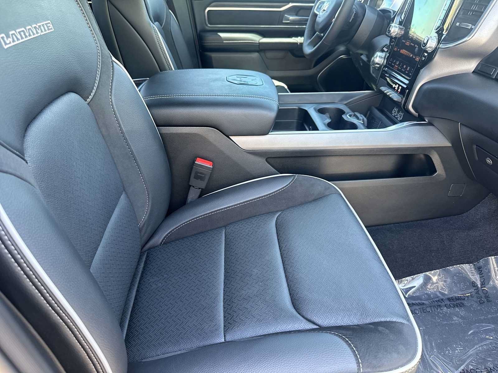 Used 2026 RAM 1500 Laramie AWD/4WD image 17