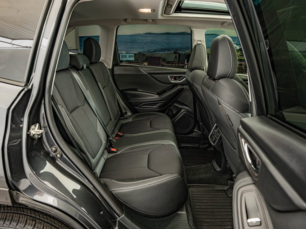 Used 2019 Subaru Forester Premium w/ All-Weather Package image 32