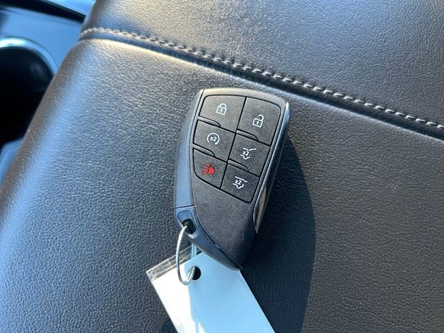 Used 2025 Chevrolet Suburban Z71 image 35