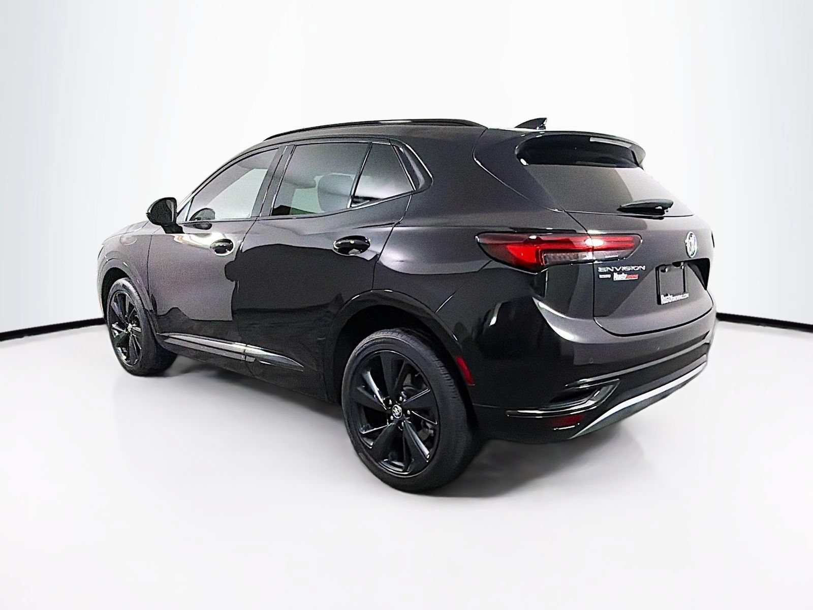 Used 2023 Buick Envision Essence w/ Sport Touring Package AWD/4WD image 5