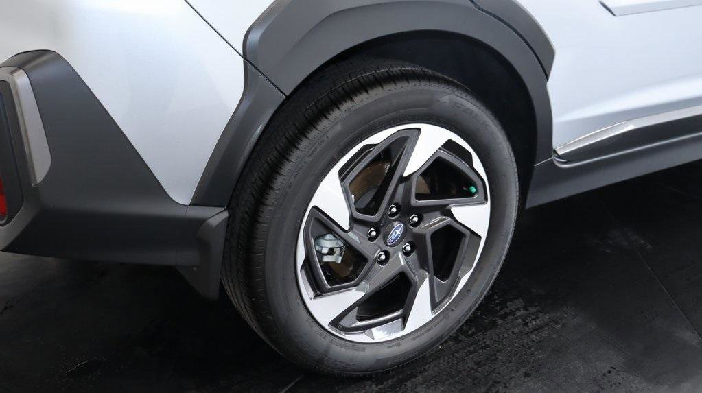 Used 2025 Subaru Crosstrek 2.5i Limited w/ Crosstrek Mirror Package image 12
