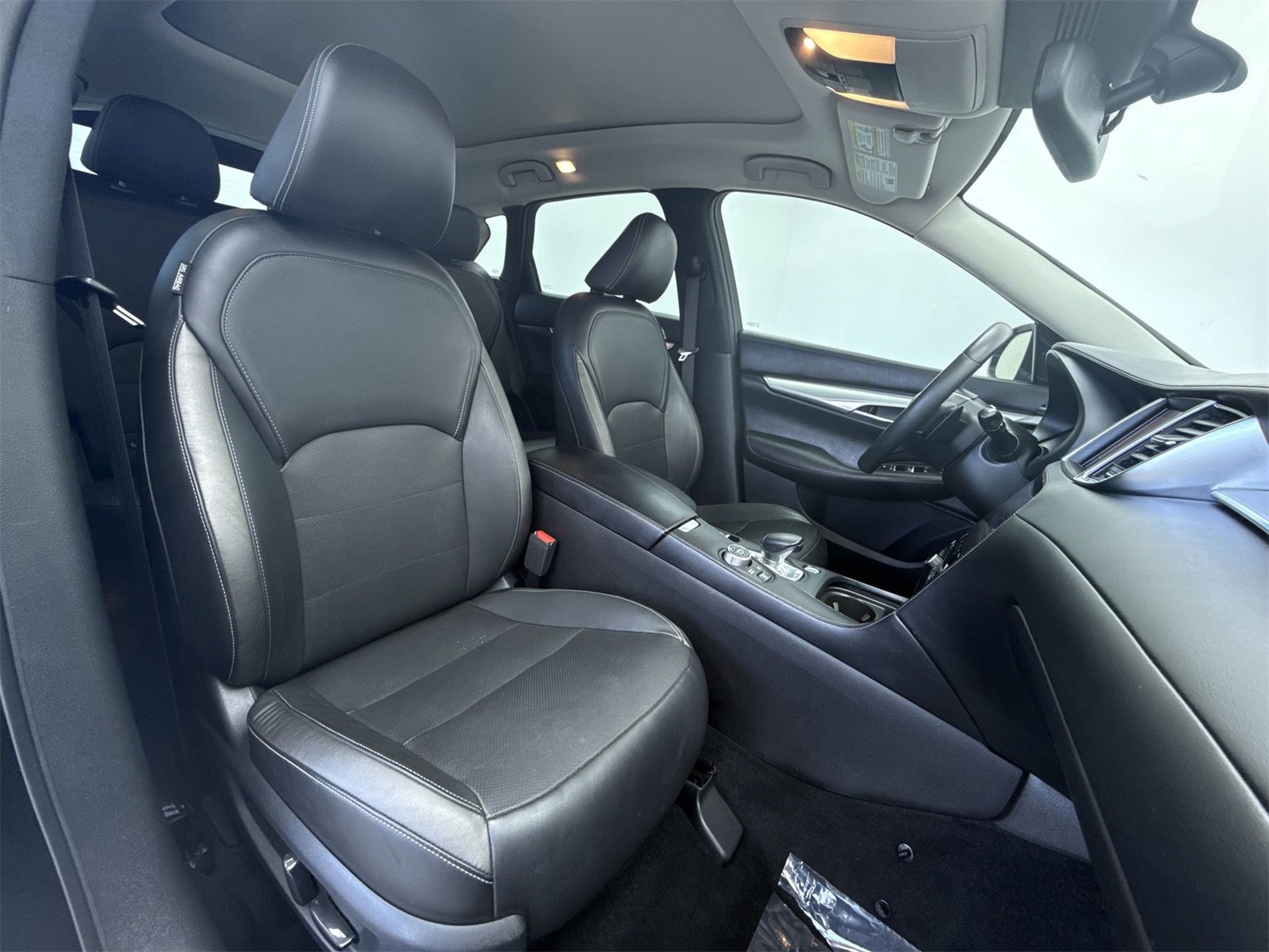 Used 2019 INFINITI QX50 Essential w/ Premium Heat Package image 13