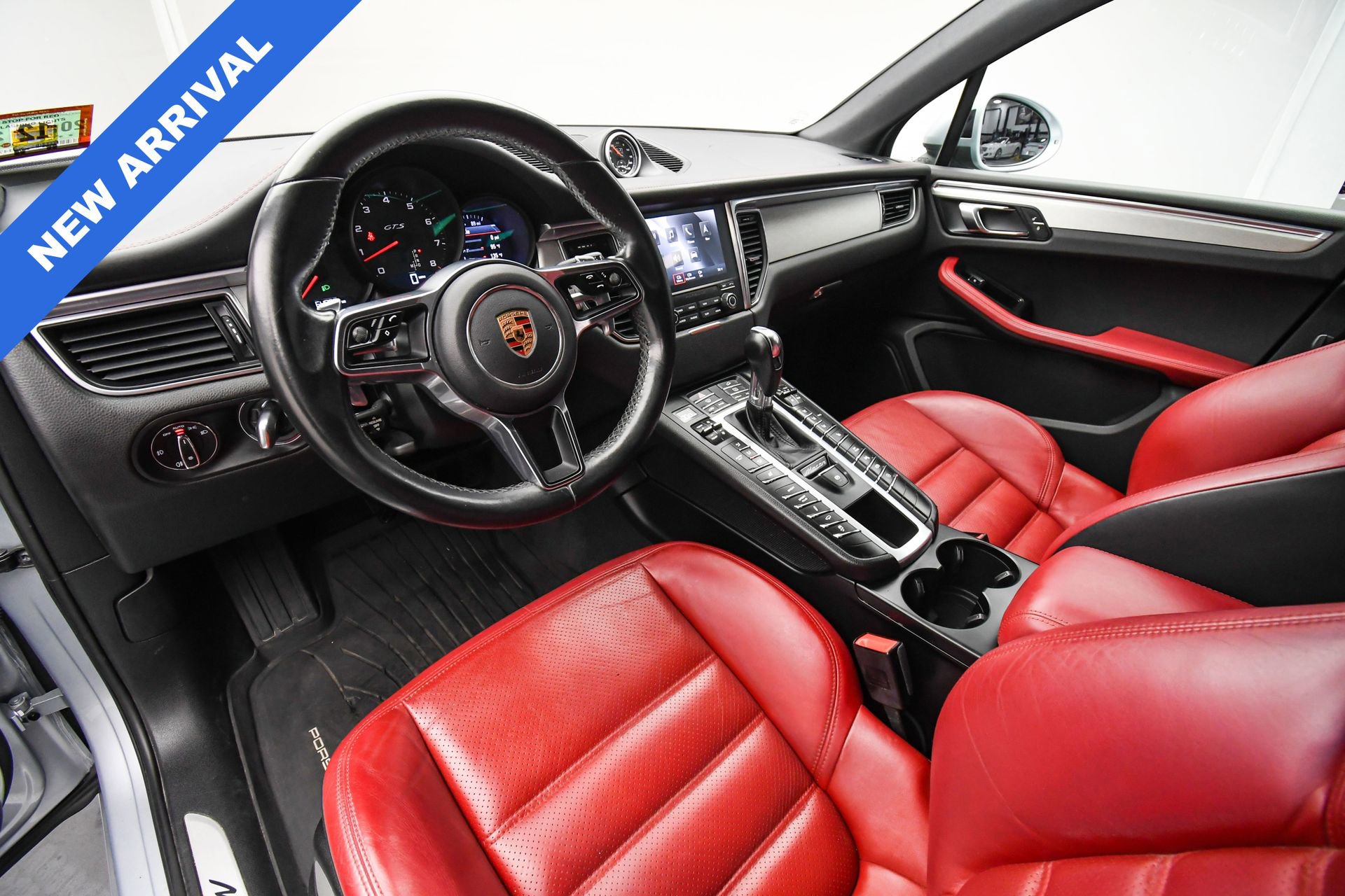 Used 2017 Porsche Macan GTS image 12