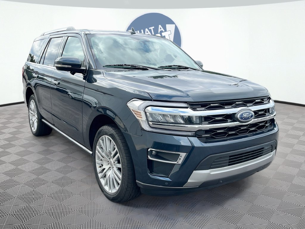 Used 2024 Ford Expedition Limited RWD image 3