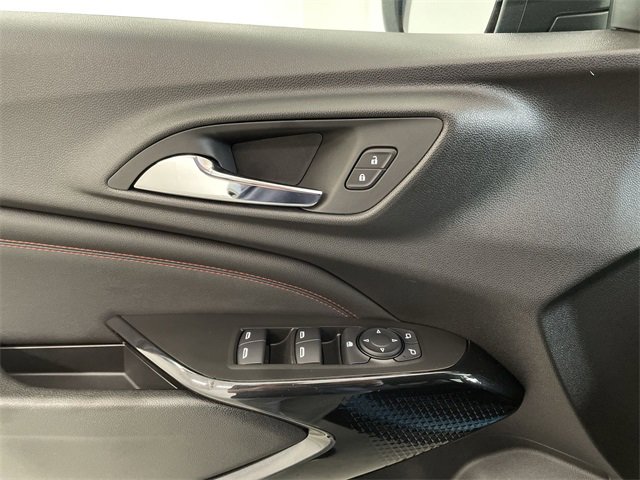 New 2025 Chevrolet Trax RS w/ Sunroof Package image 21