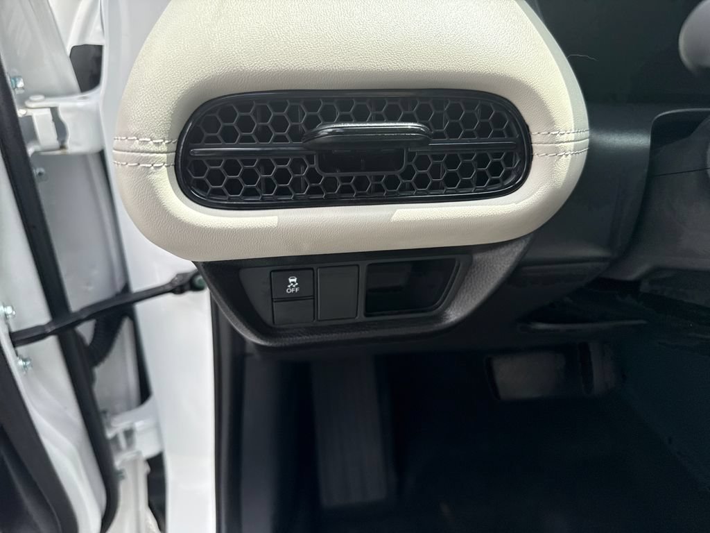 Certified 2025 Honda HR-V LX image 15