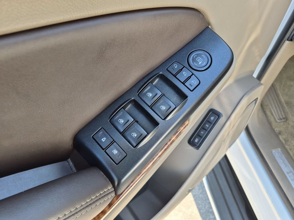 Used 2017 Chevrolet Tahoe Premier AWD/4WD image 21