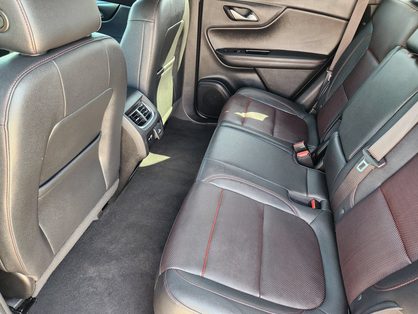 Used 2021 Chevrolet Blazer RS w/ Enhanced Convenience Package FWD image 33