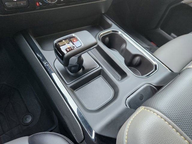 Used 2025 Chevrolet Silverado 1500 ZR2 w/ Technology Package image 23