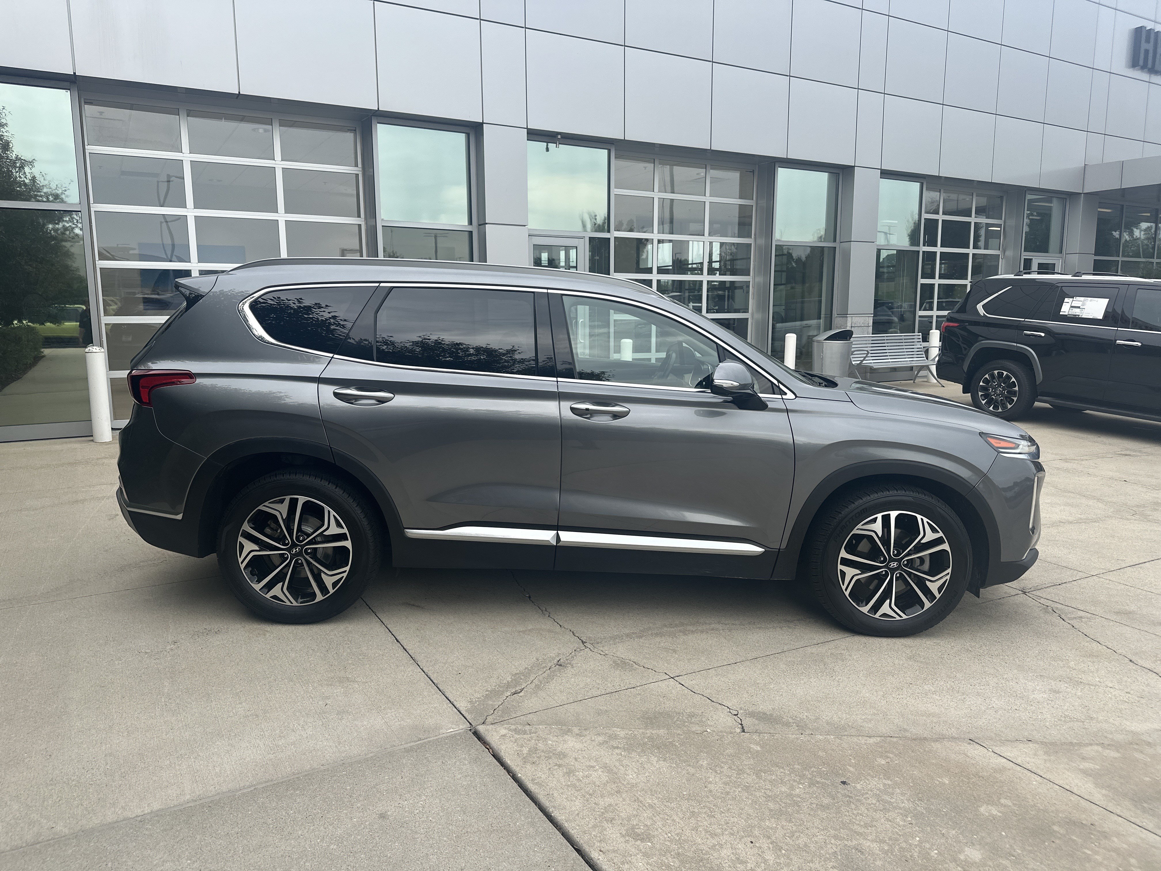 Used 2019 Hyundai Santa Fe AWD image 10