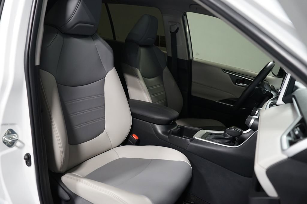 Certified 2024 Toyota RAV4 XLE Premium image 28