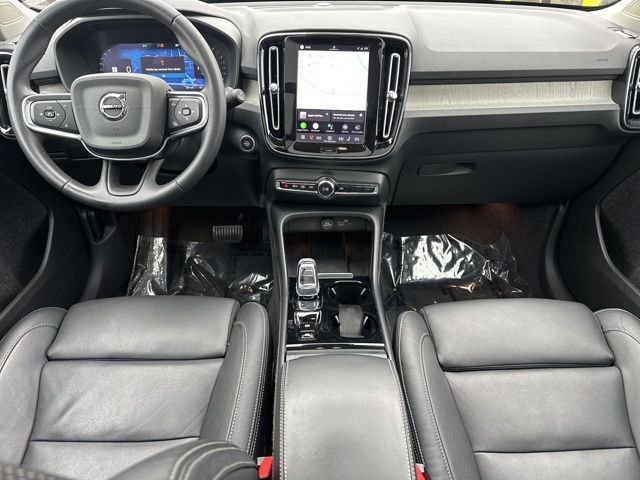 Certified 2024 Volvo XC40 B5 Plus w/ Protection Package Premier image 15