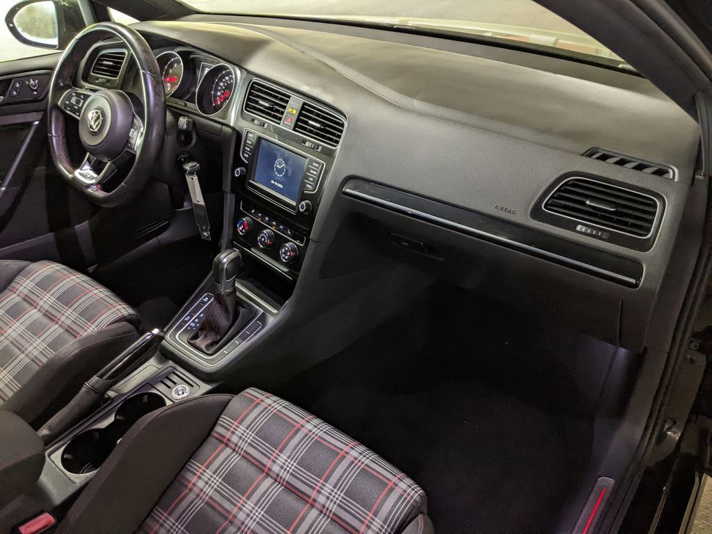 Used 2016 Volkswagen GTI Autobahn image 21