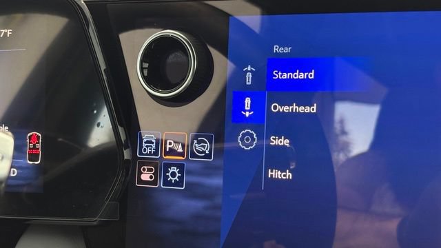 New 2025 Chevrolet Equinox EV LT FWD image 39