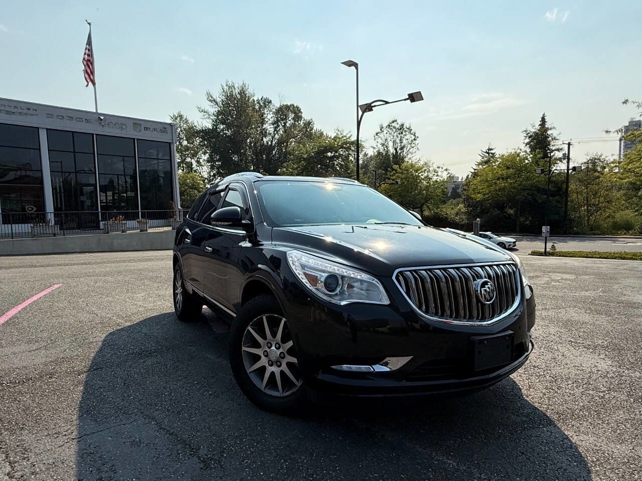 Used 2013 Buick Enclave Leather image 2