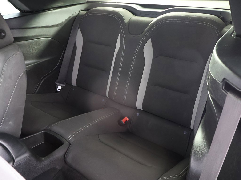 Used 2020 Chevrolet Camaro LT image 28