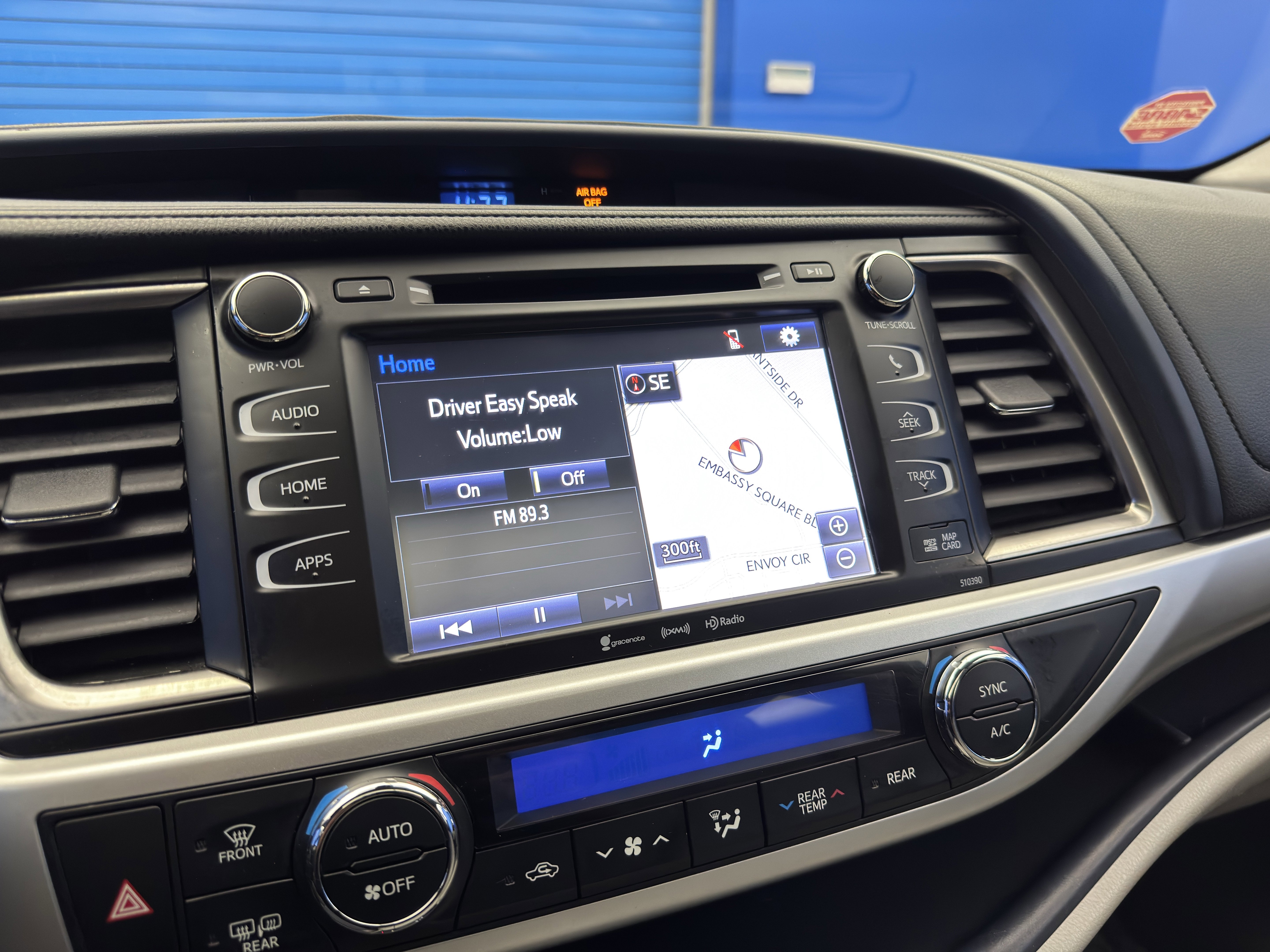 Used 2019 Toyota Highlander XLE image 19