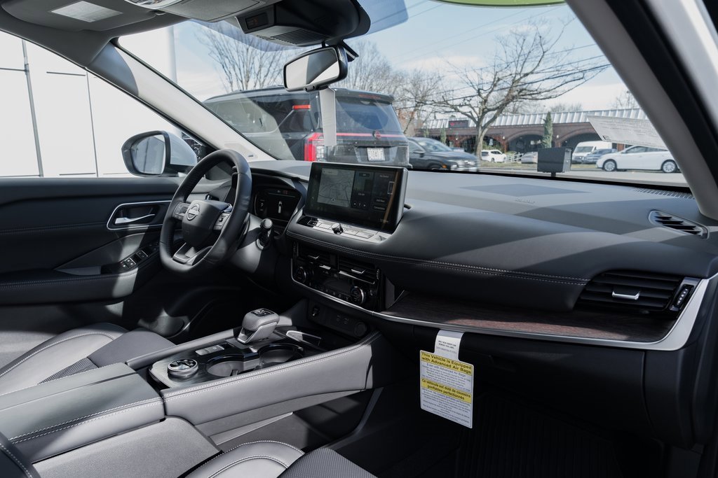 New 2026 Nissan Rogue Platinum image 27