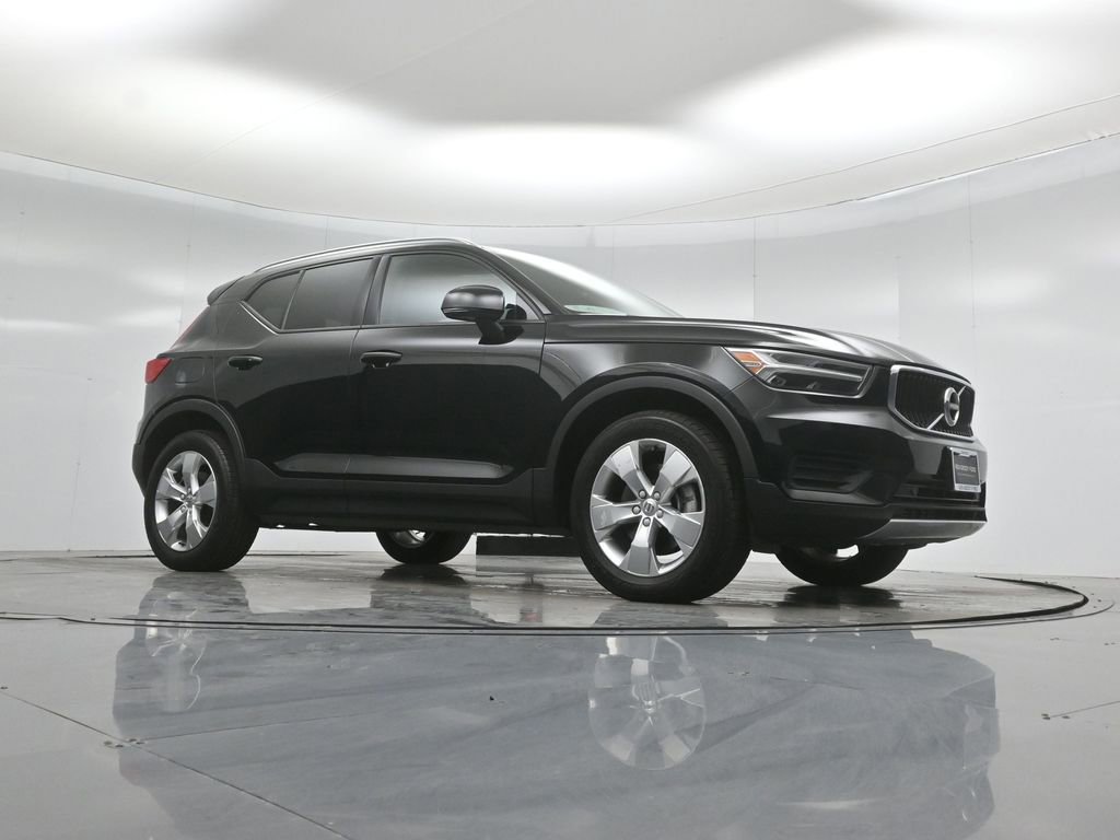 Used 2022 Volvo XC40 T5 Momentum AWD/4WD image 3