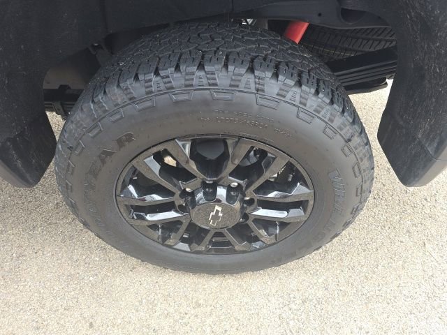 Used 2025 Chevrolet Silverado 2500 LTZ w/ LTZ Plus Package image 13