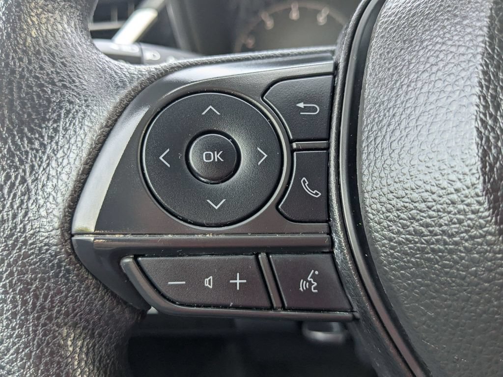 Used 2025 Toyota Corolla LE FWD image 14