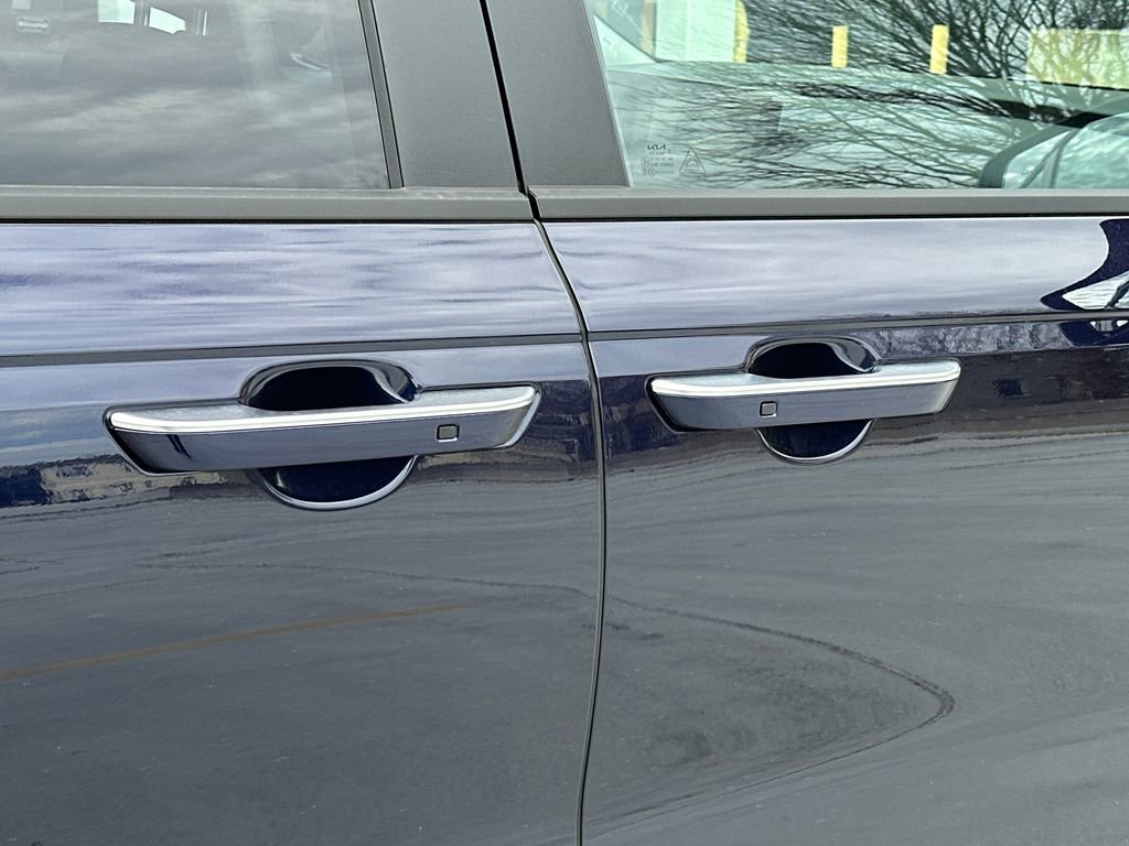 New 2026 Kia Carnival LX FWD image 8