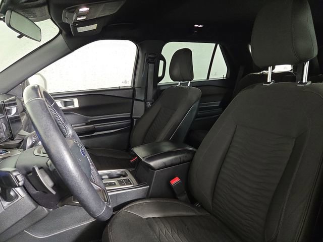 Used 2020 Ford Explorer XLT w/ Comfort Package image 12