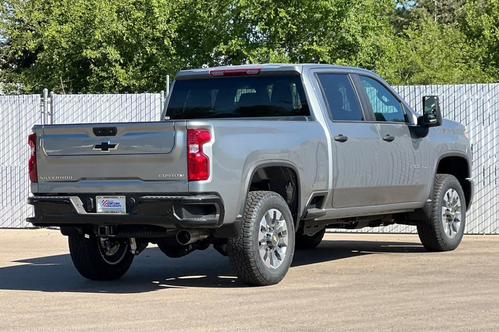 New 2026 Chevrolet Silverado 2500 Custom w/ Custom Value Package AWD/4WD image 4