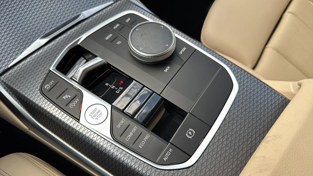 Certified 2025 BMW 330i Sedan w/ M Sport Package image 14
