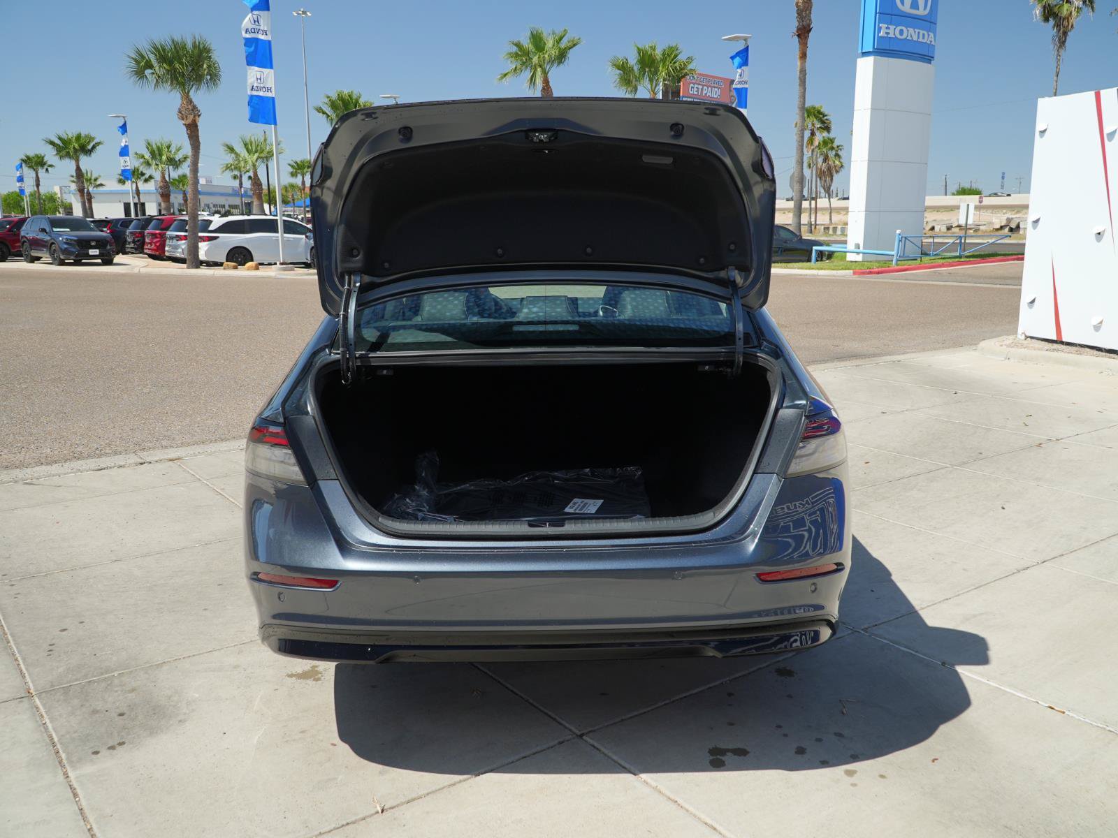 Used 2026 Honda Accord EX-L image 7