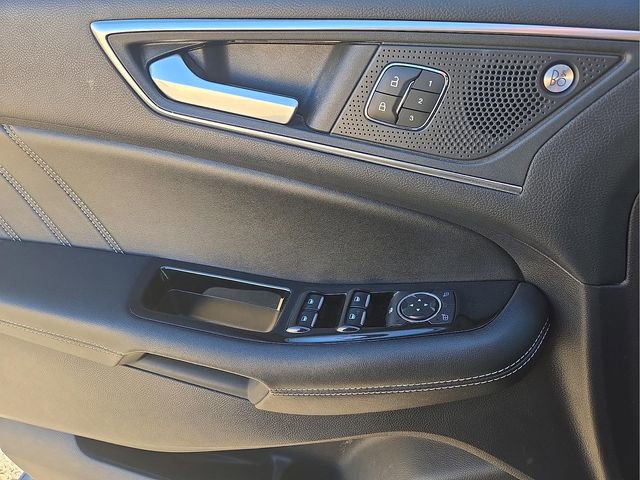 Used 2019 Ford Edge ST w/ Convenience Package image 16