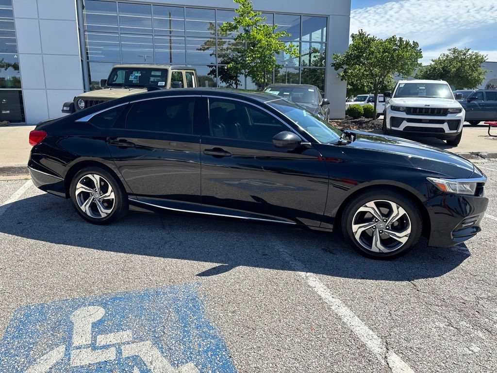 Used 2018 Honda Accord EX image 30