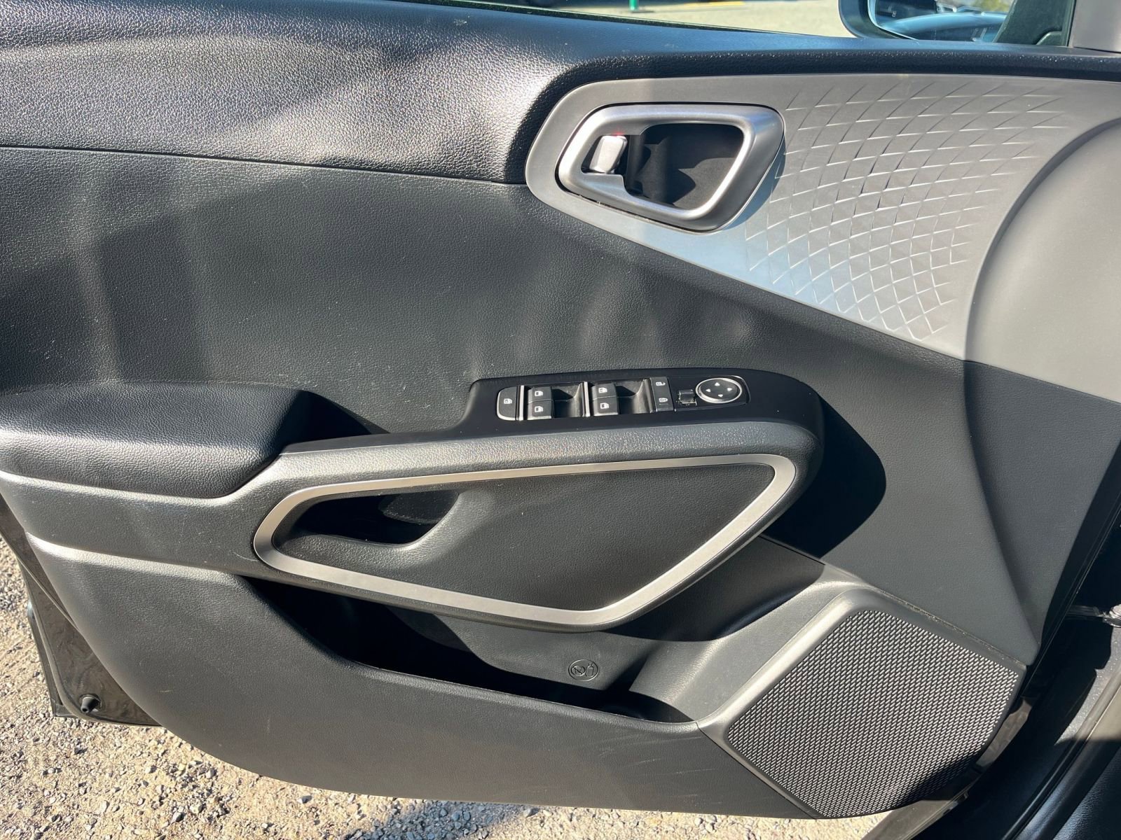 Used 2025 Kia Soul LX w/ LX Technology Package image 20