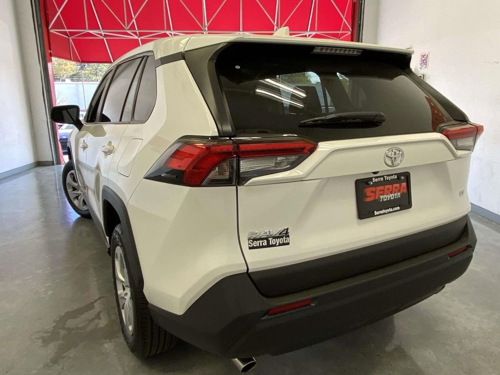 Certified 2025 Toyota RAV4 LE FWD image 5