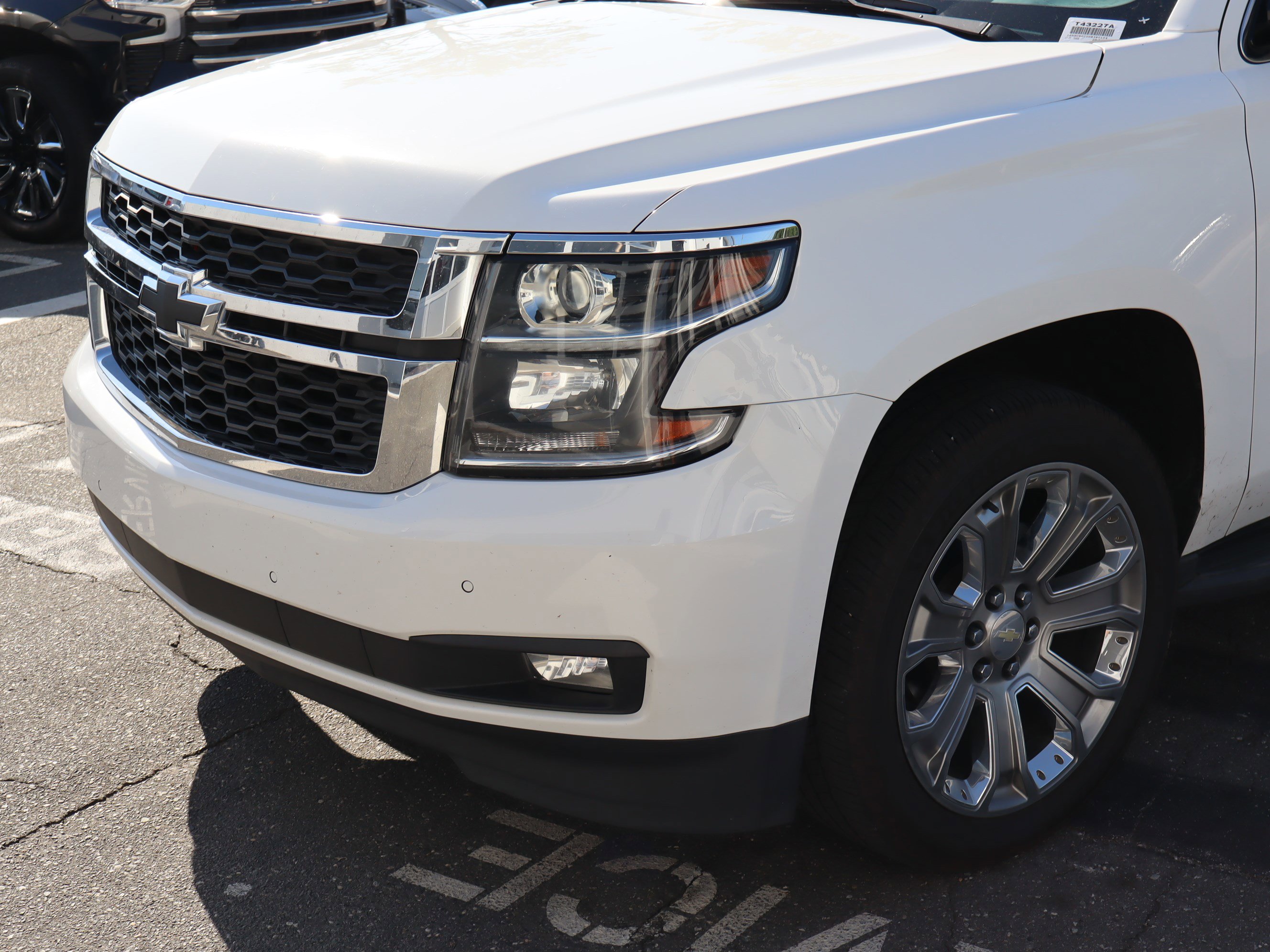 Used 2017 Chevrolet Tahoe LT w/ Luxury Package RWD image 6