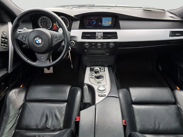 Used 2006 BMW M5 RWD image 16