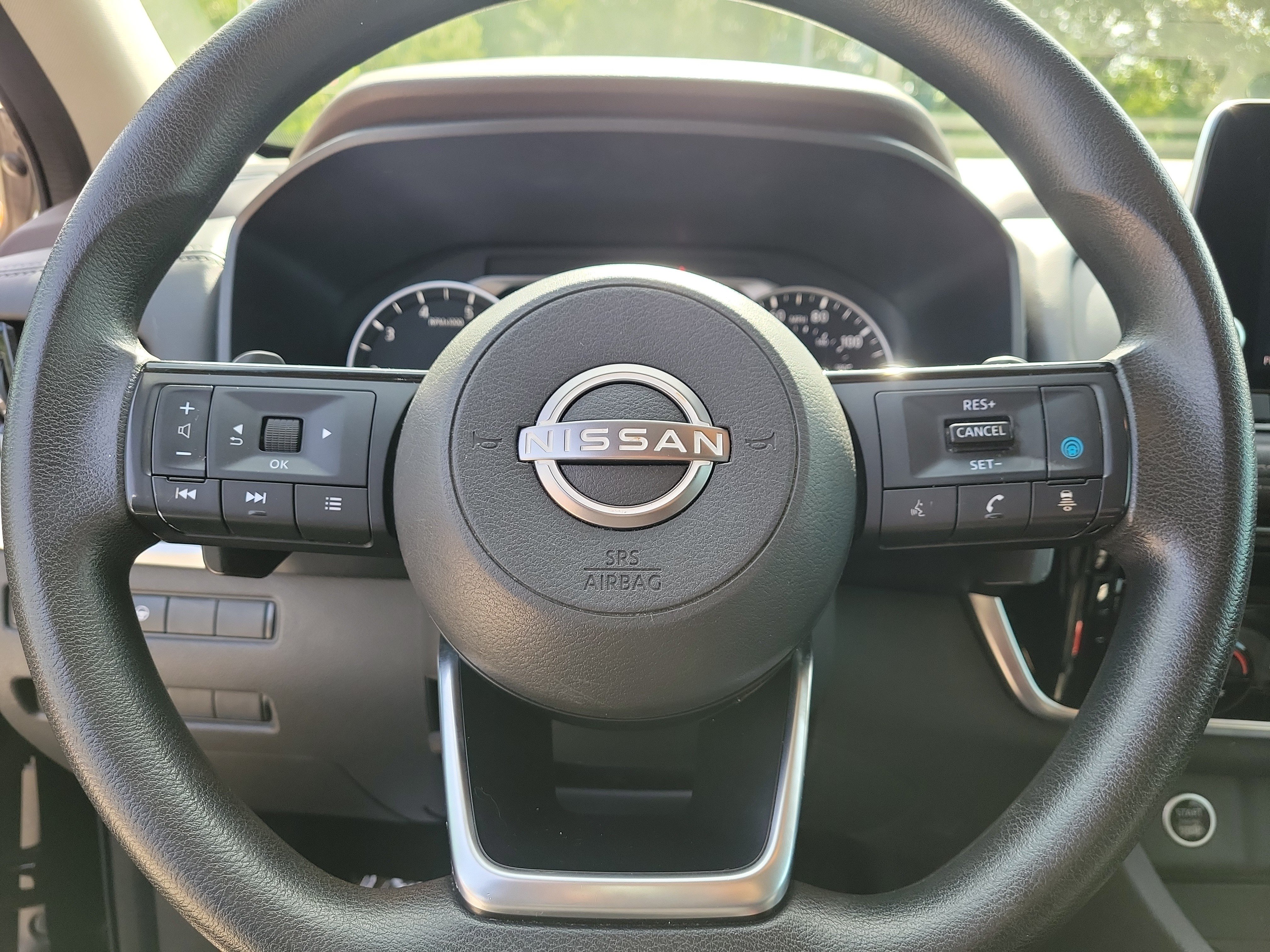 Certified 2022 Nissan Rogue SV FWD image 22