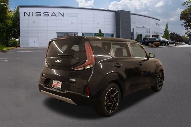 Used 2023 Kia Soul EX FWD image 3