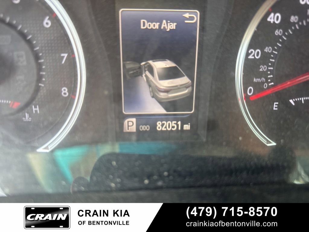 Used 2017 Toyota Camry SE FWD image 12