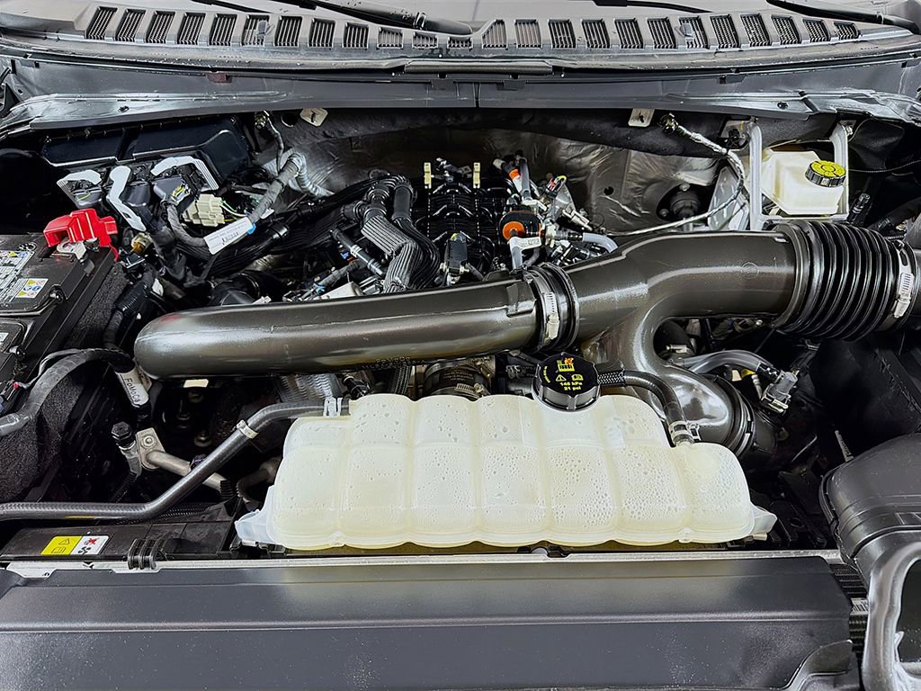 Used 2025 Lincoln Navigator Reserve image 18