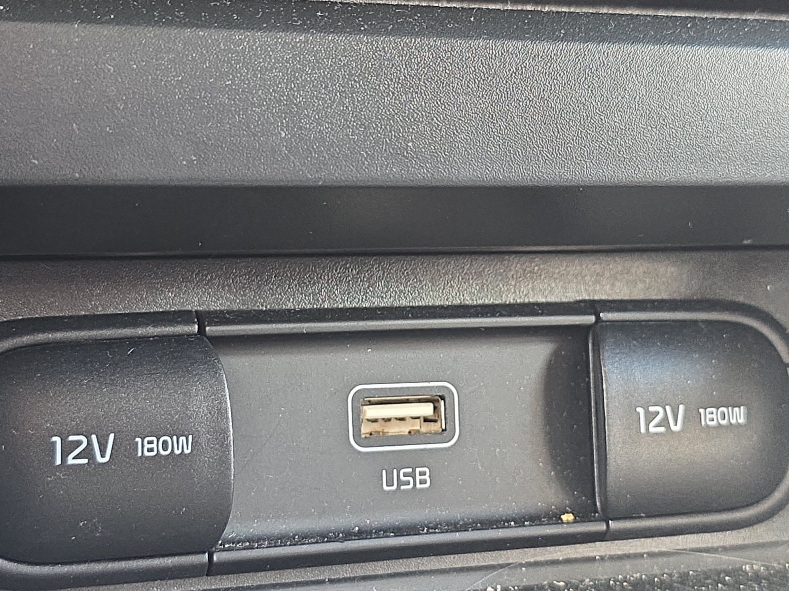Certified 2025 Kia Soul LX w/ LX Technology Package FWD image 19