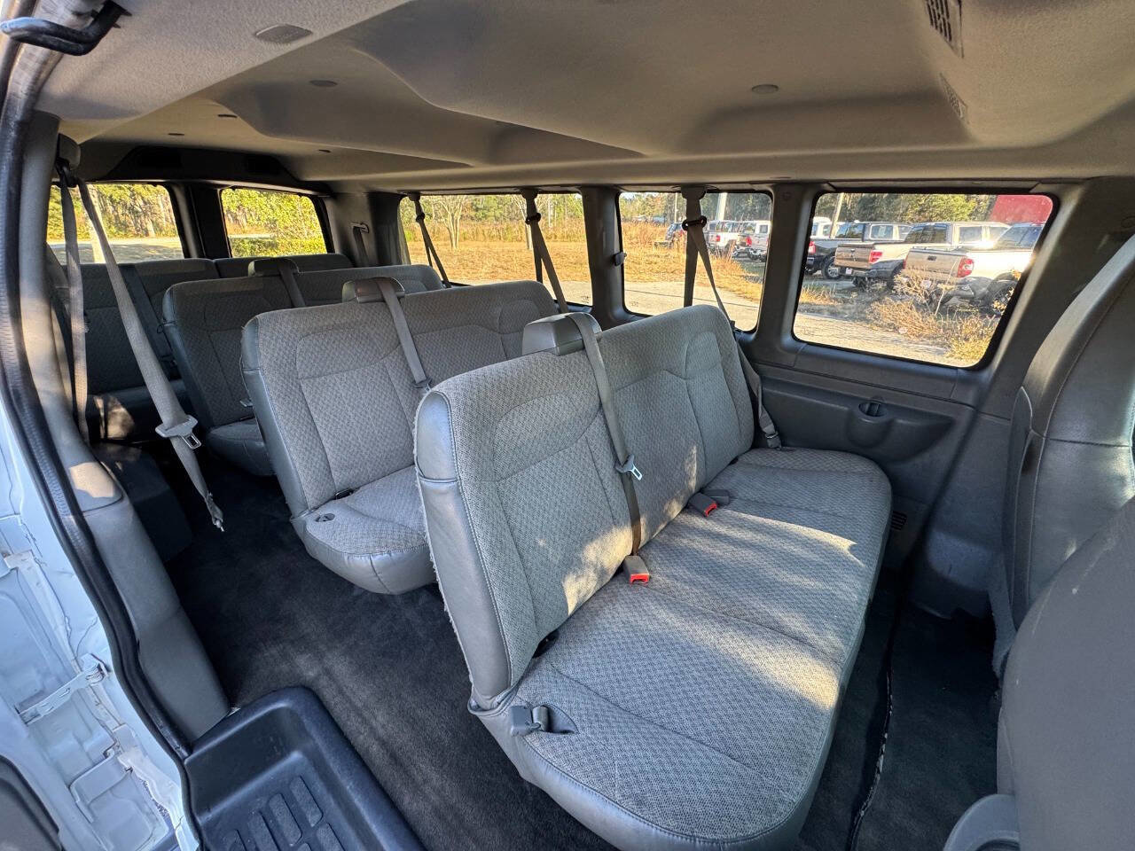 Used 2016 Chevrolet Express 3500 LT w/ LT Preferred Equipment Group image 16