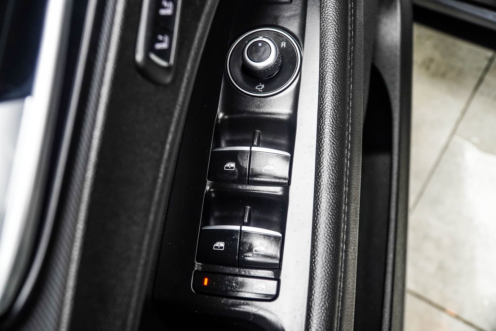 Used 2023 Alfa Romeo Stelvio Veloce image 37