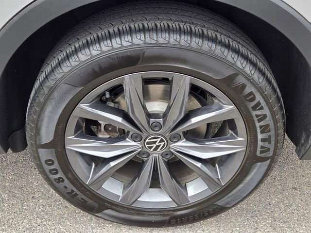 Used 2023 Volkswagen Tiguan SE FWD image 11