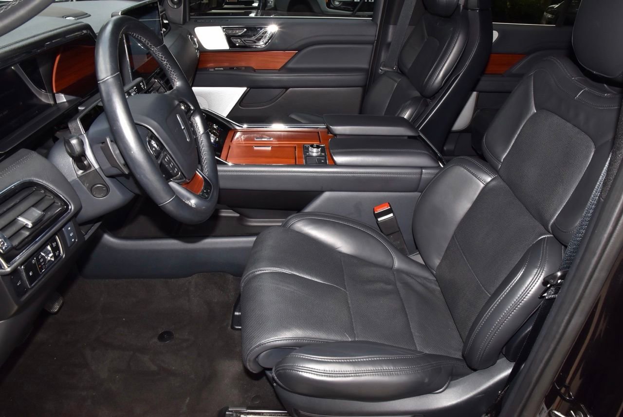 Certified 2024 Lincoln Navigator Reserve AWD/4WD image 13